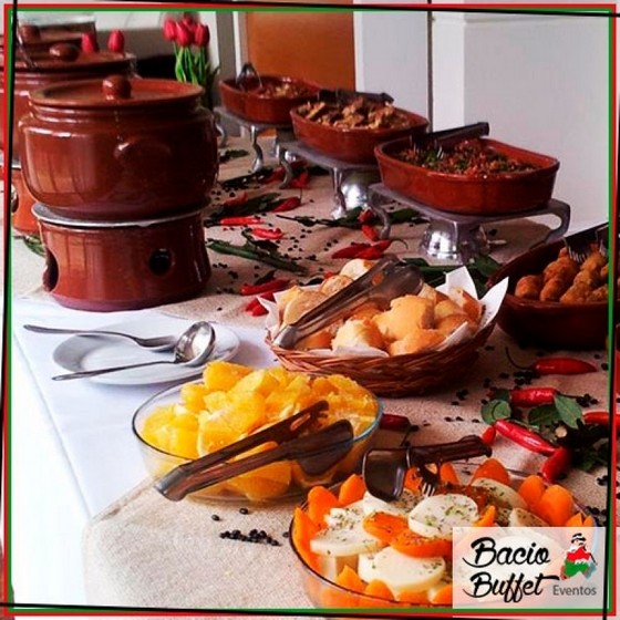 Buffet de Feijoada em Domicilio Valor Carapicuíba - Feijoada Buffet